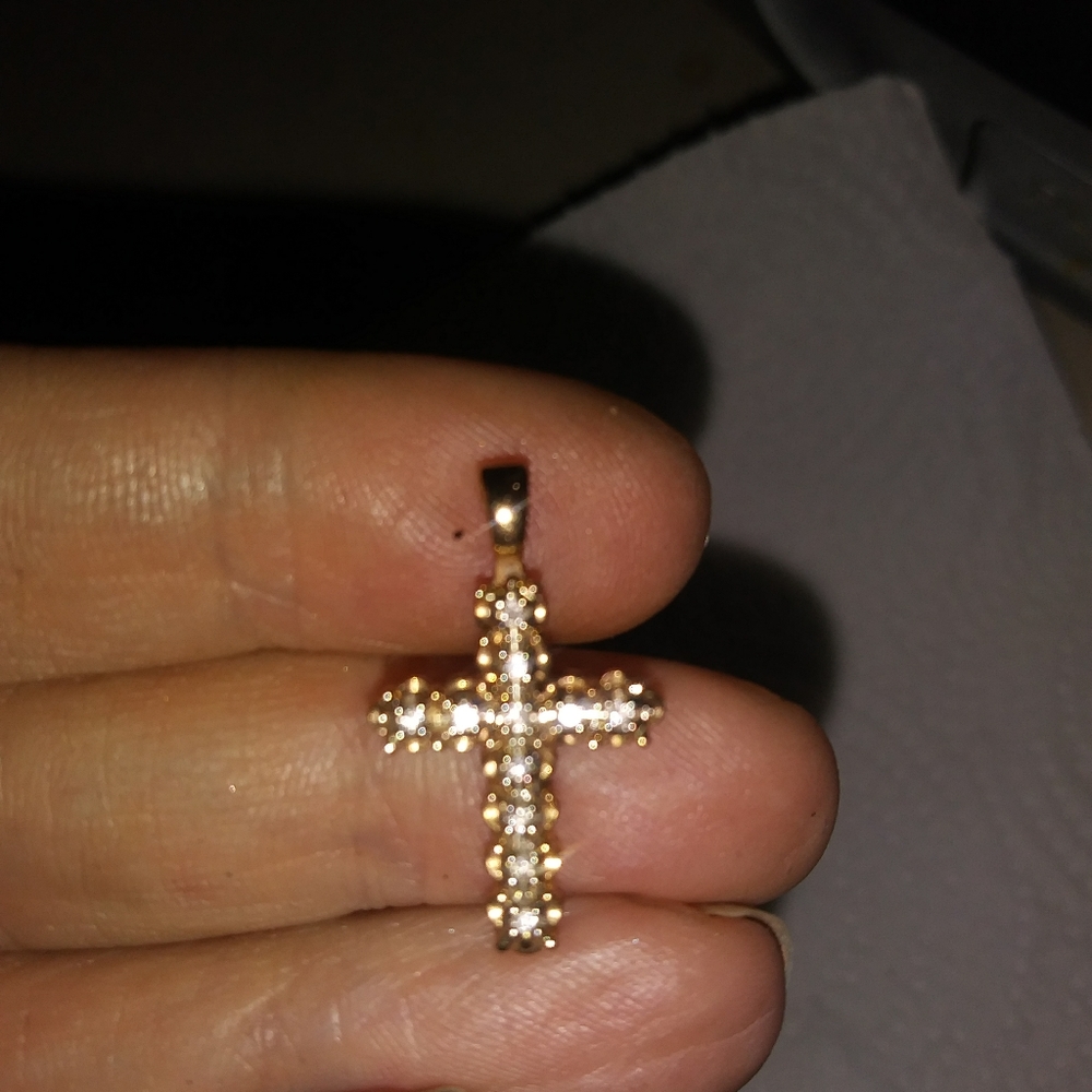 14 k Yellow Gold Diamond Cross